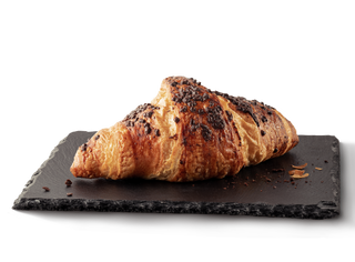 CROISSANT CU CREMA DE CACAO SI ALUNE DE PADURE 75G
