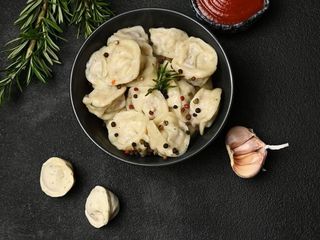 Pelmeni „Trzy mięsa” - 18 szt. (na gorąco)