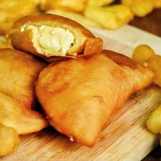 Empanada de carne y Tajada