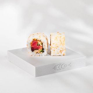 Острый лосось с огурцом