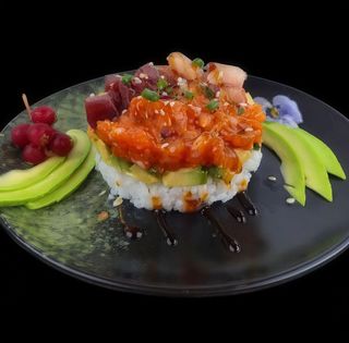 081 - Tartar Mix Atún Aguacate Salmón