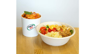 Makaron Spicy Chicken (M) + Sałatka Aloha Chicken (S)