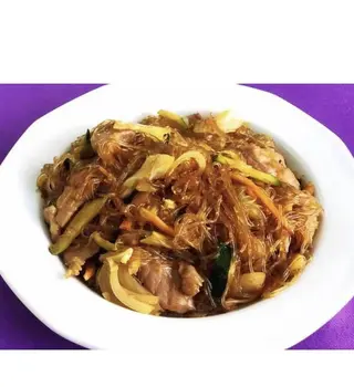 36. Fideos Chinos Con Carne