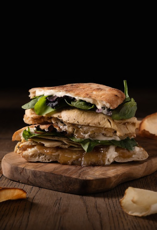 FOCACCIA POLLO BRASEADO