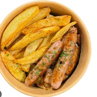 Salchichas Y Patatas Fritas