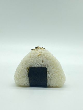 20. Onigiri De Carne