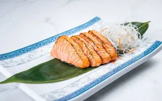 8.- Tataki Salmón