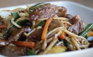 61 Ternera Con Chop Suey