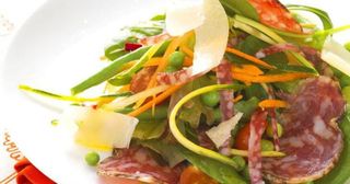 Salade Crudités Au Saucisson