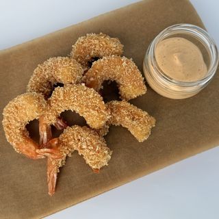 Креветки в хрусткій паніровці з соусом "Айолі-кімчі" (170/50г)