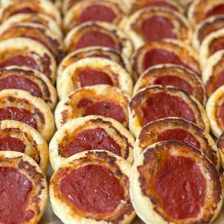 10 Pizzette rosse di sfoglia