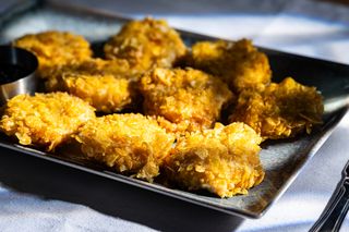 Топено сирене с корнфлейкс