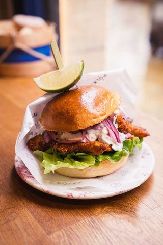 Burger crispy panko fish 