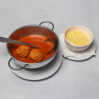 Ćufte u umaku od rajčice