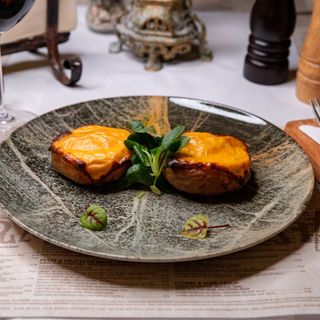 Cartofi copti sparti cu pumnu’