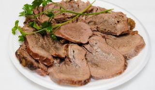 Телешки език в масло (200г)