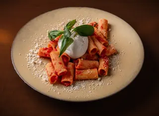 Paste Pomodoro e Burrata