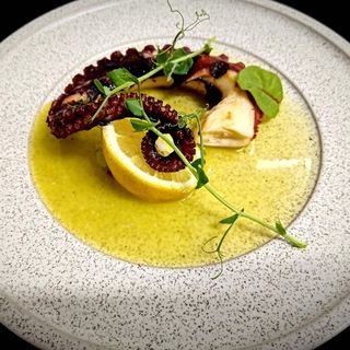 Октопод на скара (300 г)