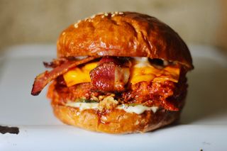 EPIC CHIСKEN CHEESEBURGER