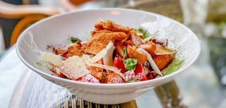 Salată cu piept de pui