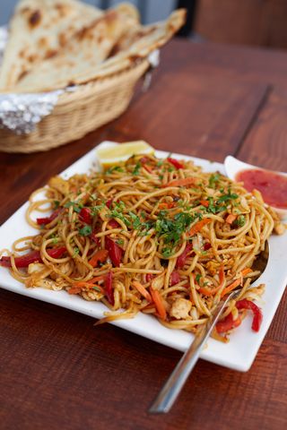 Chowmein z kurczakiem