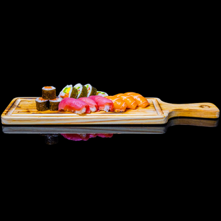 A19. Combo de Maki & Futomaki & Nigiri (14 unidades)
