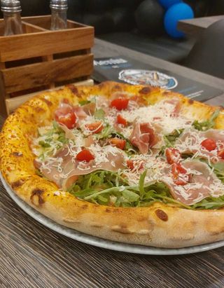 Pizza Crudo e rucola Ø 32cm