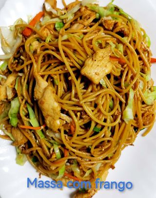 42.Massa com Frango（鸡肉炒面）