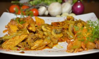 Tigaie picanta cu pui