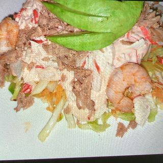 Ensalada de col de marisco