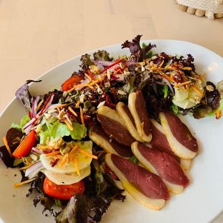 Salada de peito de Pato fumado