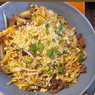 Pad Thai z wołowiną Duża porcja 500g