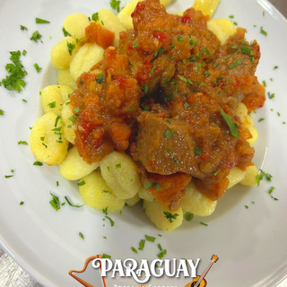 Pasta Con Salsa De Carne