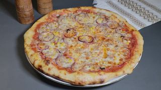 Pizza Tonno e Cipola Ø32cm
