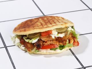 Курячий кебаб в булці