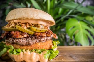 BURGER MIESIĄCA: REDNECK