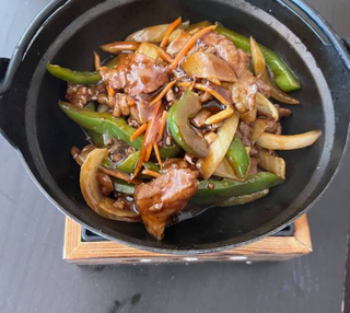 Ternera Con Salsa Pimienta Negra