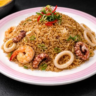 Arroz chaufa de mariscos