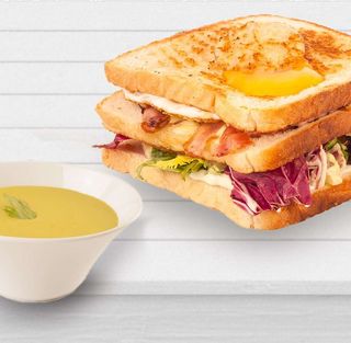 Combo crema y sándwich caliente