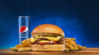 Double classic smash burger + pomfrit + sos + Coca-Cola ili Pepsi