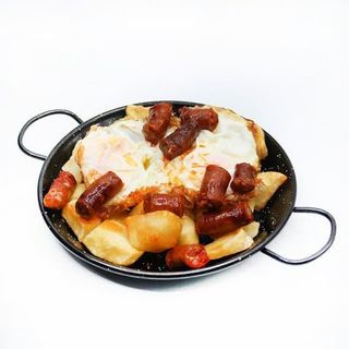 Huevos Fritos Con Chistorra (Ración)