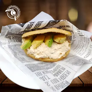 Arepa reina pepiada