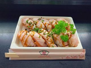 U33-Nigiri Salmão Braseado