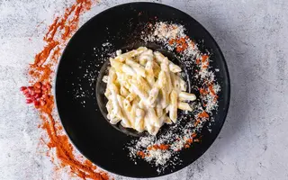 Cinque Formaggi Pasta