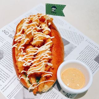 HotDog de Lagrimas de Pollo.