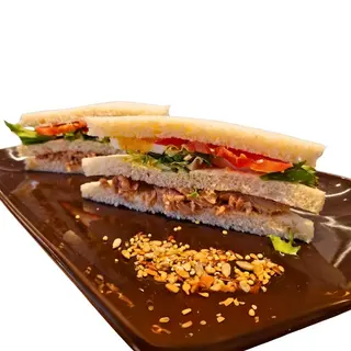 Sandwich Atún y Huevo Cocido