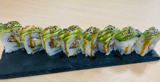 156.Avo Chicken Roll (8 Uds.)