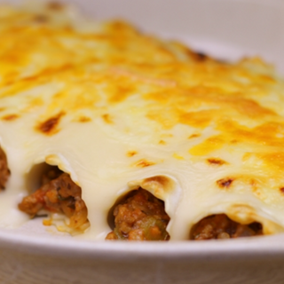 Canelones De Pato Con Salsa Ratafia