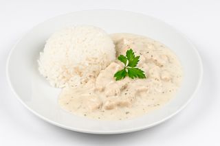 Piletina u bijelom umaku