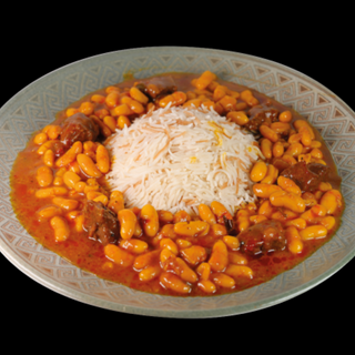 Alubias blancas con carne y arroz